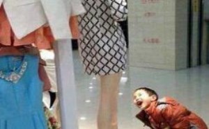 一个偷窥的小男孩,看到什么啦!