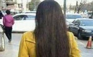 美女长发都拖地了，也没人敢娶回家