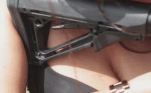 女子打枪抖动效果18岁学生妹带回家里狂做爱动态图