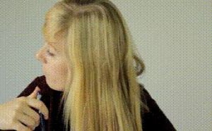 借我一笔！骗女人一吻的方法