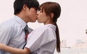 男女热吻12分钟诱惑动态图片