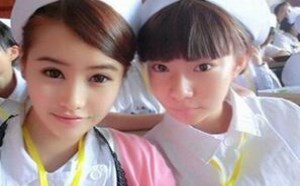美女护士的睡觉的丑样被偷拍到了吧