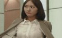 白领美女扒开衣服让男生看诱惑视频