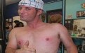 嫌弃自己的乳晕太小而去纹身的男人