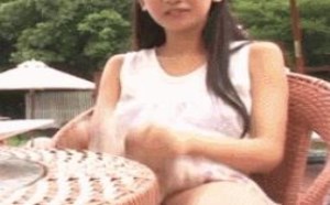 帅哥，只能看不能摸的感受是什么
