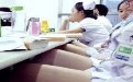 男生学医真不愁，有一大堆美女护士围在你身边