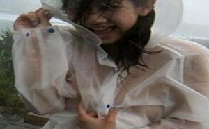 美女湿身后暴露全身性感图片