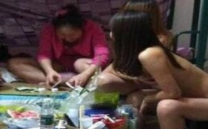 炎热夏天大学宿舍里女汉子的日常生活