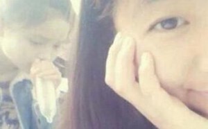 美女亲身验证避孕套还能当气球吹