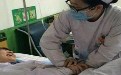 护士小姐你按摩到男子下面了 怪不得他笑不停