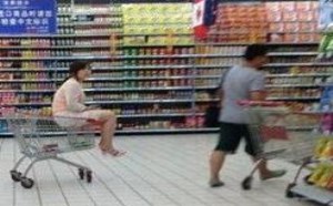 美女，你男朋友不要你了吗？