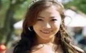 美女这P看上去也太长了，傻眼中。。。