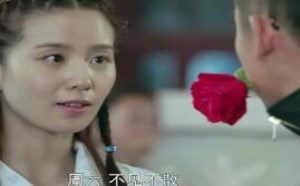 帅小伙为约女孩使出浑身解数 却还是遭到美女拒绝